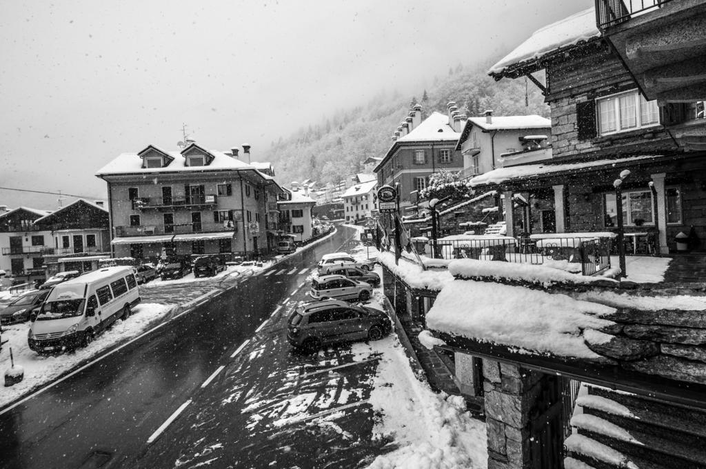 Albergo Meublè Vecchio Scarpone Baceno Esterno foto